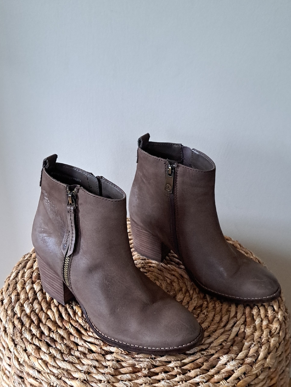 Blondo Womens Vegas 2‎ Waterproof Casual/Preppy Brown Taupe Leather Booties 8.5